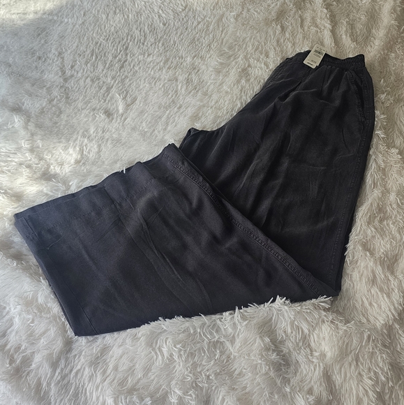 New w/tags Aerie Wide Leg Trousers Size M - Picture 3 of 4